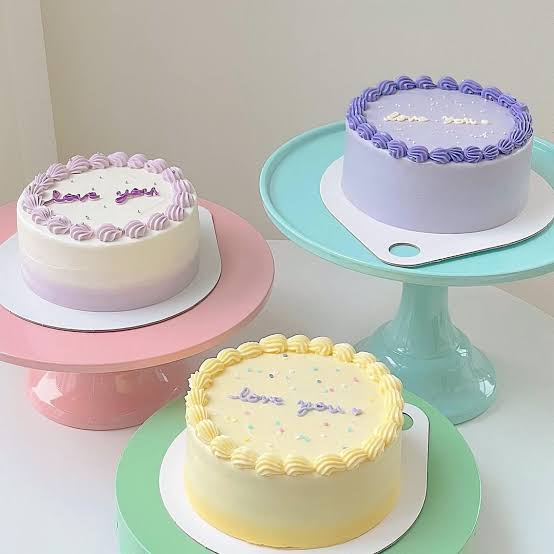Multi Flavour & color cake with customize order